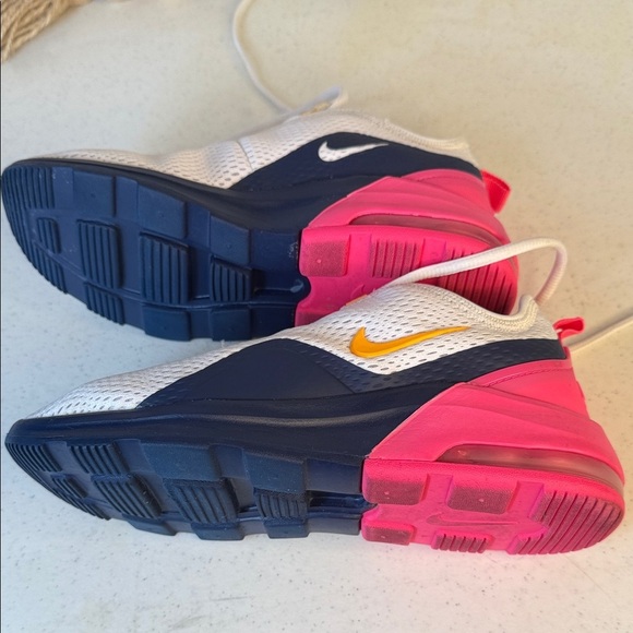 Nike Air Max Motion 2 Womens Athletic Running Shoes White Pink Yellow Blue Sz 6 - Picture 8 of 14